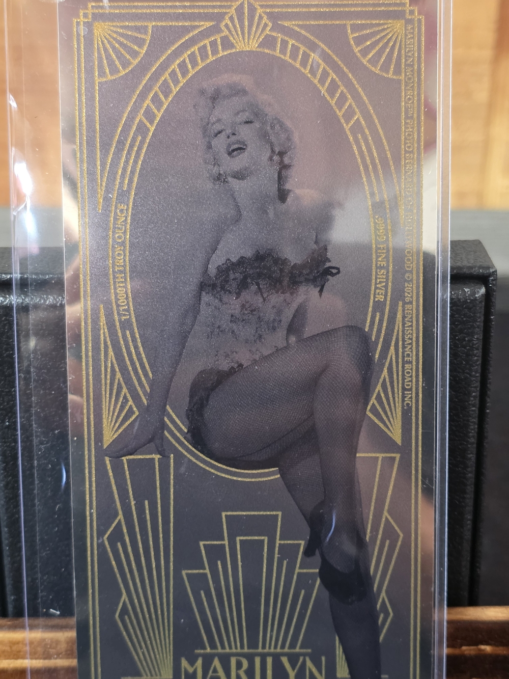 Marilyn Monroe Gold Accent Collectible Card - Black & Gold